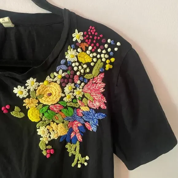 Anthropologie Black Floral Embroidered Tee - Picture 4 of 8